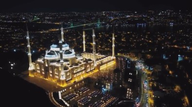 Çamlıca Cami Regaib Kandil'inde Havadan Görüntülendi