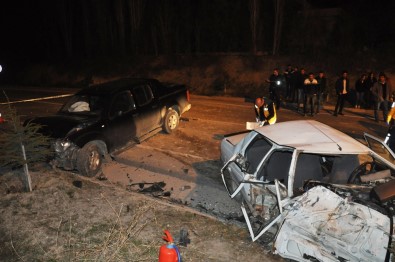 Cip İle Çarpışan Otomobil Hurdaya Döndü Açıklaması 5 Yaralı