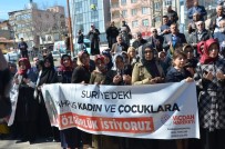 İŞKENCELER - Esir Kadınlar İçin Bileklerini Eşarpla Bağladılar