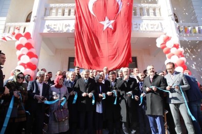 Genç'te 12 Yatırımın Açılışı Yapıldı