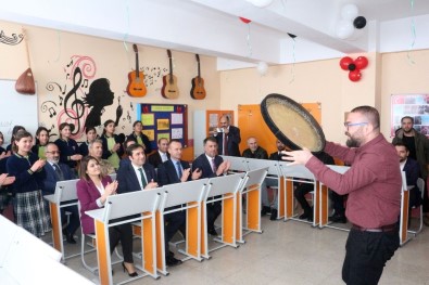 Hamur'da Müzik Sınıfı Açıldı
