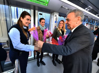 İzmirli Kadınlara Sürpriz