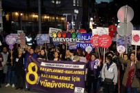 İSTİKLAL CADDESİ - Kadınlar Şiddete Karşı Yürüdü