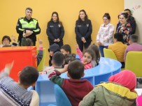 EMNİYET AMİRİ - Polisler Tarafından Öğrencilere Güvenlik Ve Trafik Eğitimi Verildi