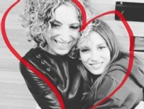 SERENAY SARIKAYA - Serenay Sarıkaya'dan annesine ev