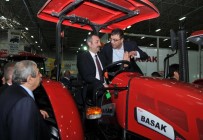 GAZIANTEP TICARET BORSASı - Adalet Bakanı Abdülhamit Gül Başak Traktör Standını Gezdi