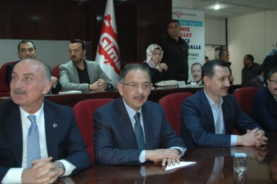 AK Parti'li Özhaseki Ve Veysel Tiryaki GİMAT'ta Esnafla Buluştu