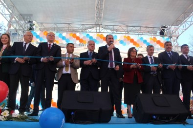 Bakan Gül Açıklaması 'AK Parti Gitsin Diye Uğraşanlar Bir Araya Gelip İttifak Oluşturdu'