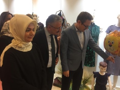 Başakşehir'de Eğitim Alan Kadınlar, Dünya Kadınlar Günü Etkinliğinde Hünerlerini Sergiledi