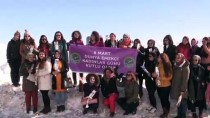 EMEKÇİ KADINLAR GÜNÜ - Hakkari'de Kadınlar Doğa Yürüyüşü Yaptı