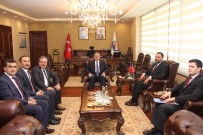 SERVET TAZEGÜL - Hamza Yerlikaya, Mersin'de Gençlerle Buluştu