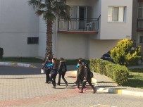 FUAT AKDOĞAN - Kuşadası'nda Resmi Kıyafetle Seçim Çalışması Tartışması