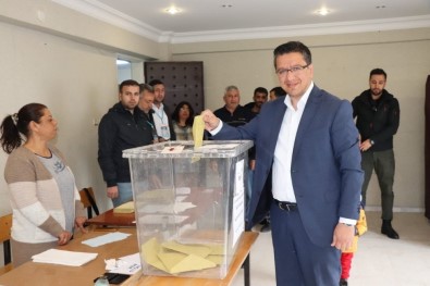Öcalan'ın Memleketinde 30 Yıl Sonra AK Parti Kazandı