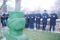 EYÜP EROĞLU - Seçimlerin Sabahında İlk Orayı Ziyaret Etti