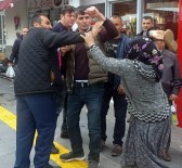 Antalya'da Dilenci Kadınlar, Kendilerini Dolandırıcılıkla Suçlayan Adama Saldırdı