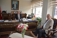 HALIL POSBıYıK - Başkan Posbıyık, Kaymakam Çorumluoğlu'nu Ziyaret Etti