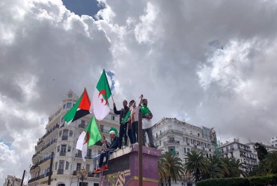 Cezayir Halkı Abdülkadir Bin Salih'e De 'Hayır' Dedi