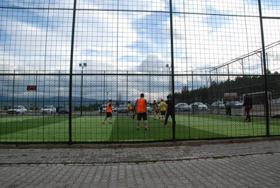 Gediz'de Dostluk Maçı