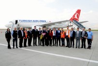 ŞERAFETTIN ELÇI - İstanbul Havalimanı'ndan Şırnak'a Gelen İlk Uçak Su Tankıyla Karşılandı