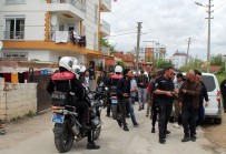 YUNUS TİMLERİ - Mahallede Gözaltı Gerginliği