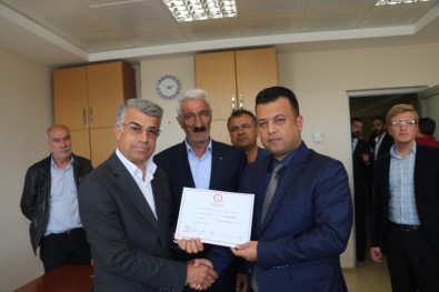 MHP'li Belediye Başkanı Mazbatasını Aldı