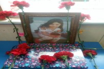 ALAADDIN KEYKUBAT - Minik Merve'nin Sırasına Karanfiller Bırakıldı