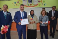 OKUMA YAZMA SEFERBERLİĞİ - Okuma-Yazma Öğrenen Yetişkinler Belgelerini Aldı