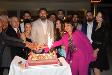 Silifke'de Avukatlar, Günlerini Düzenlenen Geceyle Kutladı