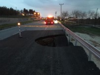 Uluslararası Yoldaki Obruk Yeniden Açıldı