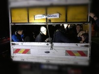 KAÇAK MÜLTECİ - Çanakkale'de 47 Afganistan Uyruklu Kaçak Mülteci Yakalandı