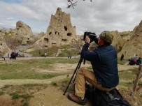KAPADOKYA - Çinli Fotoğrafçı 35 Yıldır Aynı Fotoğraf Makinesini Kullanıyor