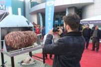 Erzurumlular 650 Kiloluk Cağ Kebabı İle Kocaeli'de Rekor Kırdı