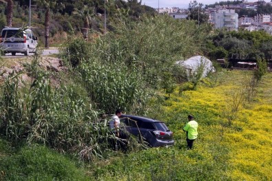 Otomobil Şarampole Yuvarlandı Açıklaması 1 Yaralı