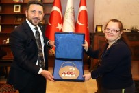 NEVŞEHİR BELEDİYESİ - Özel İnsanlar, Belediye Başkanı Arı'yı Ziyaret Etti