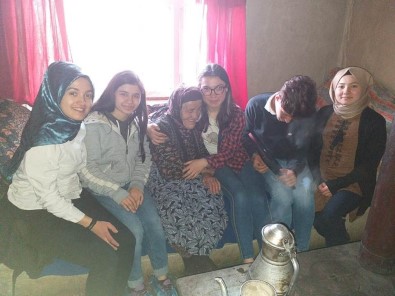 'Sevgi Eli' Projesi Yüzleri Güldürüyor