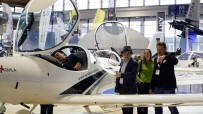 BENZIN - 'Türk Kartalı' Uçak Filosu Almanya'nın Gözde Havacılık Fuarında