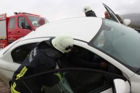 HALIT GÜRBÜZ - Yağmurla Gelen Kaza Açıklaması 1 Yaralı