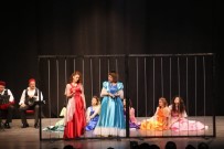 YILDIZ KENTER - Aydın Büyükşehir Belediyesi Tiyatro Atölyesinden Tarihi Oyun