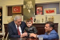 CEZAEVİ MÜDÜRÜ - Başkan Bakkalcıoğlu 'Burası Halkın Makamıdır'