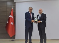 SINIR GÜVENLİĞİ - Cumhurbaşkanı Başdanışmanı Şener Açıklaması 'Devletin Bekası İçin Kaygı Duymayan Ödünç Vatandaştır'