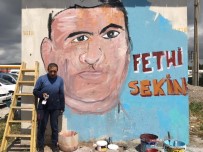KAHRAMAN POLİS - Kontrol Edemediği Kaslarına Rağmen Fethi Sekin'i Çiziyor