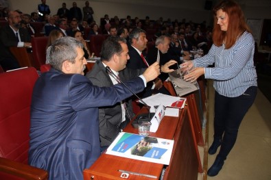 Yalova Belediye Meclisi İlk Oturumunu Yaptı