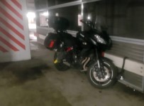 Atatürk Havalimanı Otoparkında Kaderine Terk Edilen Lüks Araçlar Sahiplerini Bekliyor