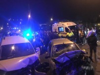 Köprüde İki Araç Kafa Kafaya Çarpıştı Açıklaması 4 Yaralı