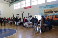 NECATI ÇETINKAYA - Öğrenciler Makarnadan Köprü Yaptı