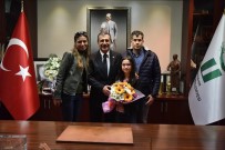 KAYHAN - Satranç Şampiyonundan Başkan Ataç'a Ziyaret