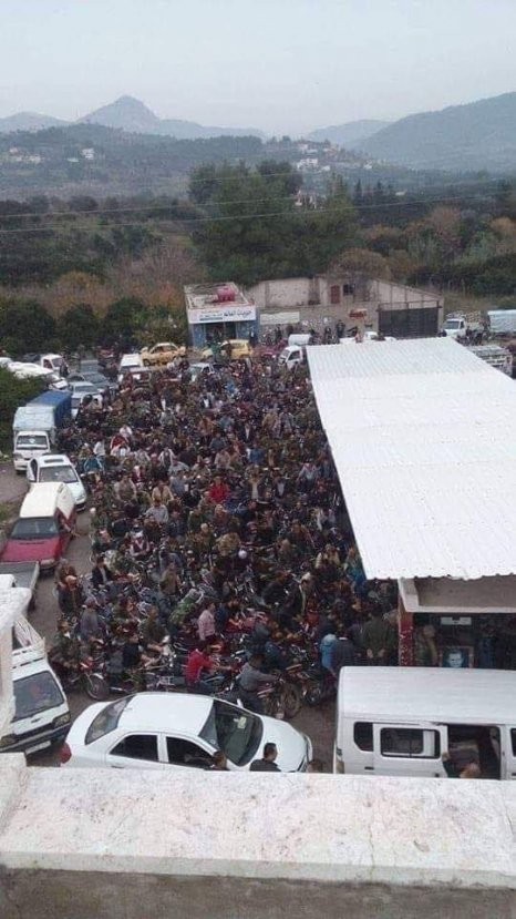 ABD'nin İran'a ambargosu petrol krizi yaşattı