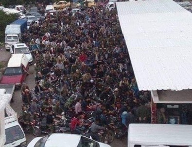 ABD'nin İran'a ambargosu petrol krizi yaşattı