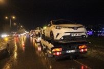 POLİS ARACI - Eskişehir'de 8 Aracın Karıştığı Zincirleme Kaza Açıklaması 1 Polis Memuru Ağır Yaralı