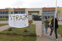 ADALET PARTİSİ - Polonya'da Bir Haftadır Binlerce Okulda Ders Yapılmıyor